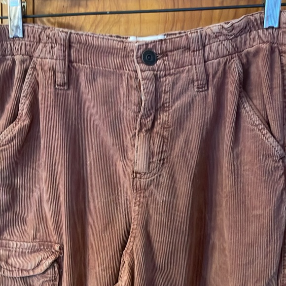 BDG URBAN OUTFITTERS elastic-waist corduroy pants; rust color; Medium - Picture 6 of 10